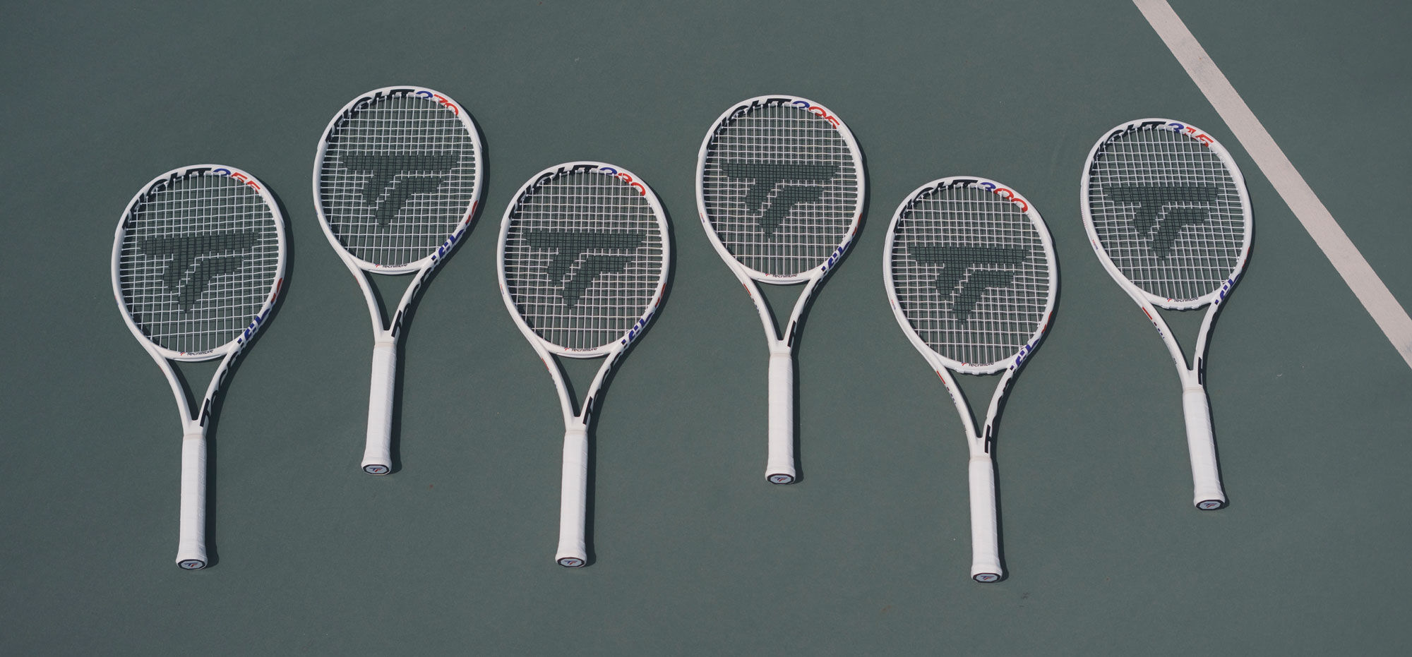 Discover the T-Fight range of tennis rackets